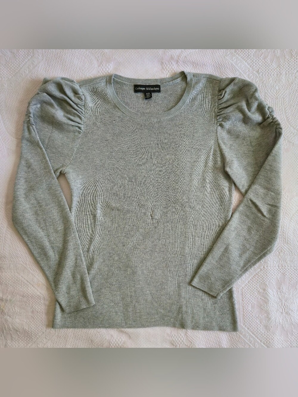 Catherine Malandrino Knit Crewneck Light Grey Top Ruched Shoulder Detail Size M